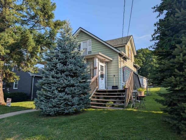 2208 13, ROCKFORD, Illinois 61104, 3 Bedrooms Bedrooms, ,1 BathroomBathrooms,House,For Sale,13,202504850