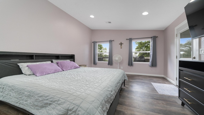 114 River, OREGON, Illinois 61061, 2 Bedrooms Bedrooms, ,1 BathroomBathrooms,House,For Sale,River,202504869