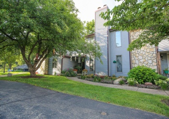 209 Fox Trot, DIXON, Illinois 61021, 3 Bedrooms Bedrooms, ,2 BathroomsBathrooms,Condominium,For Sale,Fox Trot,202504870