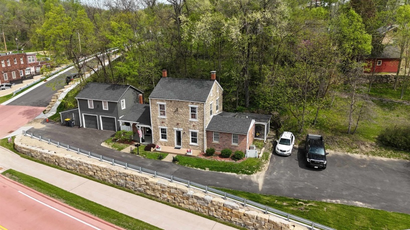 809 Spring (Hwy 20), GALENA, Illinois 61036, ,Rental,For Sale,Spring (Hwy 20),202501547