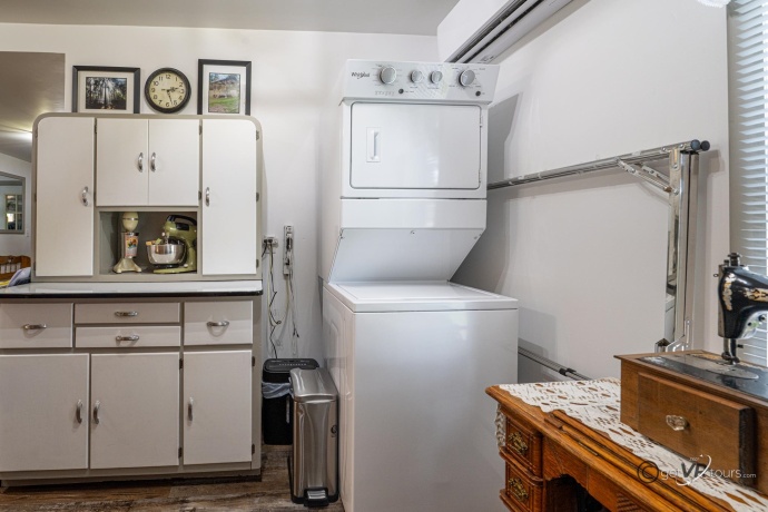 601 Franklin, SCALES MOUND, Illinois 61075, 3 Bedrooms Bedrooms, ,1 BathroomBathrooms,House,For Sale,Franklin,202504879