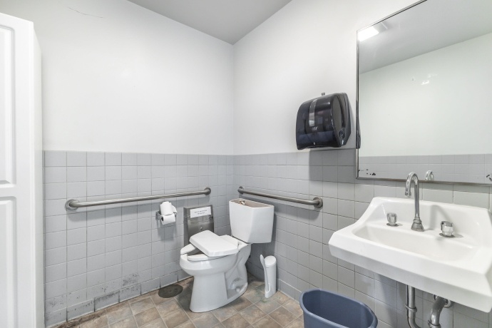 995 Galena Square, GALENA, Illinois 61036, ,Commercial,For Sale,Galena Square,202504901