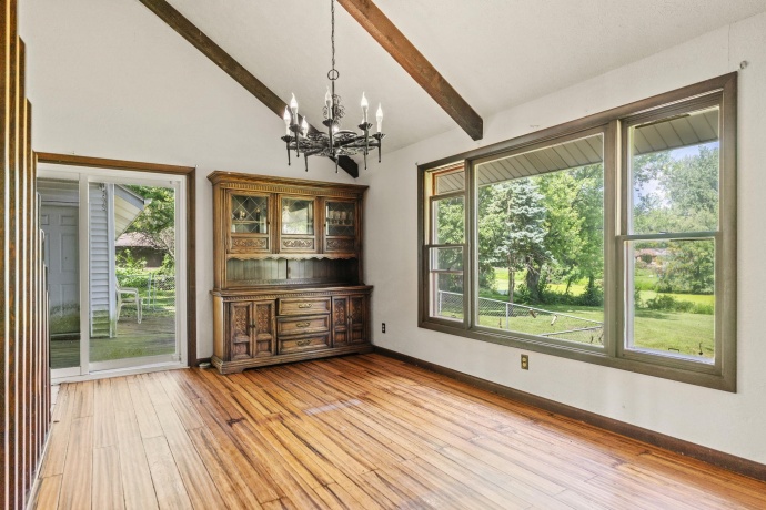 8231 Highview, WINNEBAGO, Illinois 61088, 3 Bedrooms Bedrooms, ,2 BathroomsBathrooms,House,For Sale,Highview,202504903