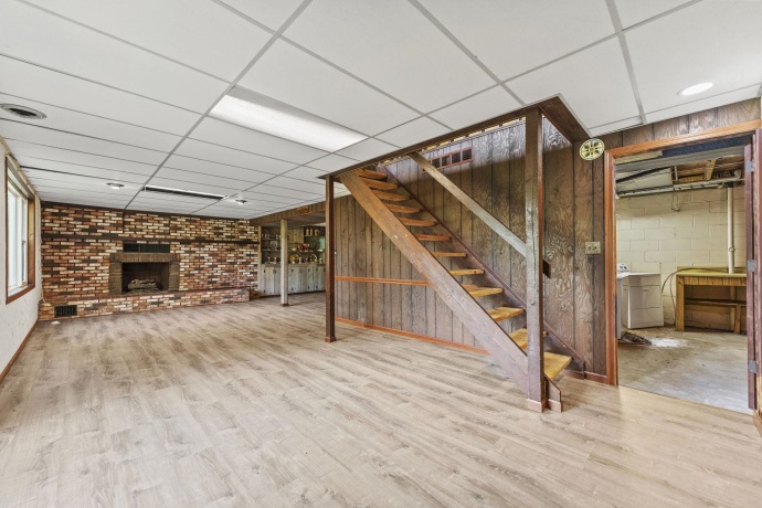 8231 Highview, WINNEBAGO, Illinois 61088, 3 Bedrooms Bedrooms, ,2 BathroomsBathrooms,House,For Sale,Highview,202504903