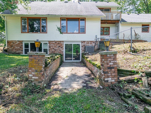 8231 Highview, WINNEBAGO, Illinois 61088, 3 Bedrooms Bedrooms, ,2 BathroomsBathrooms,House,For Sale,Highview,202504903