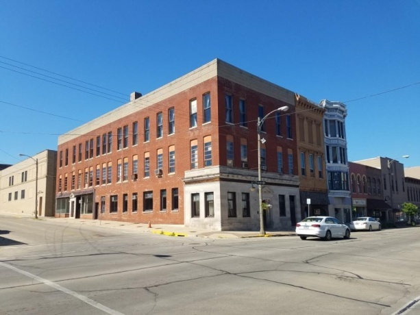 28 Main Suite 2, FREEPORT, Illinois 61032, ,Rental,For Sale,Main Suite 2,202504957