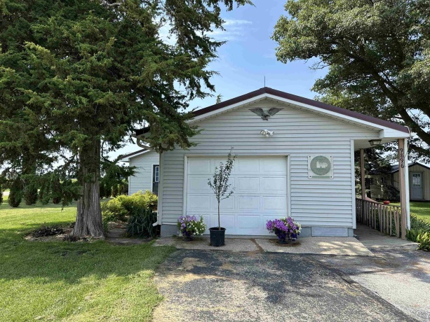 9896 Lincoln, MORRISON, Illinois 61270, 2 Bedrooms Bedrooms, ,2 BathroomsBathrooms,House,For Sale,Lincoln,202504962