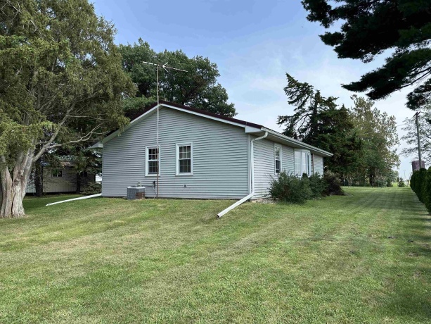 9896 Lincoln, MORRISON, Illinois 61270, 2 Bedrooms Bedrooms, ,2 BathroomsBathrooms,House,For Sale,Lincoln,202504962