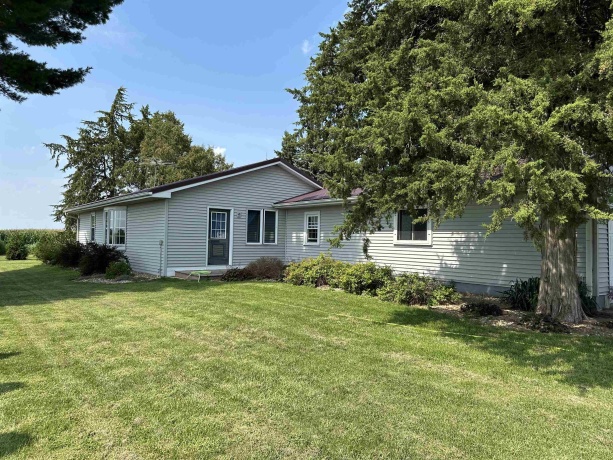 9896 Lincoln, MORRISON, Illinois 61270, 2 Bedrooms Bedrooms, ,2 BathroomsBathrooms,House,For Sale,Lincoln,202504962