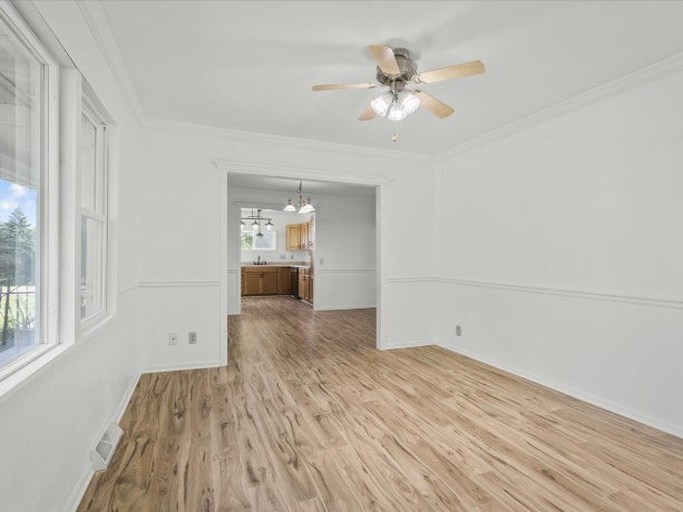 140 Walnut, Cedarville, Illinois 61013, 3 Bedrooms Bedrooms, ,2 BathroomsBathrooms,House,For Sale,Walnut,202504970