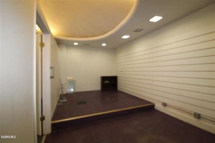 9 Van Buren, FREEPORT, Illinois 61032, ,Rental,For Sale,Van Buren,202504992