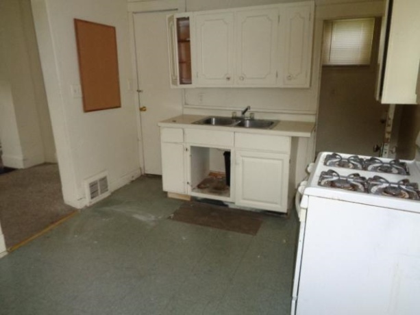 444 Forest, ROCKFORD, Illinois 61101, 3 Bedrooms Bedrooms, ,1 BathroomBathrooms,House,For Sale,Forest,202505004