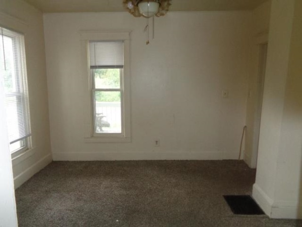 444 Forest, ROCKFORD, Illinois 61101, 3 Bedrooms Bedrooms, ,1 BathroomBathrooms,House,For Sale,Forest,202505004