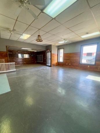 205 Main, WARREN, Illinois 61087, ,Rental,For Sale,Main,202505006