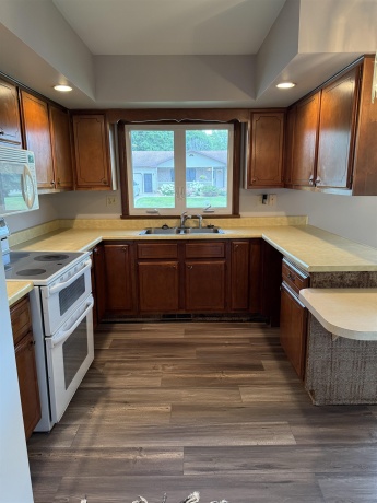 227 6th, Hennepin, Illinois 61327, 3 Bedrooms Bedrooms, ,2 BathroomsBathrooms,House,For Sale,6th,202505036