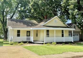 2116 1st, Peru, Illinois 61354, 2 Bedrooms Bedrooms, ,1 BathroomBathrooms,House,For Sale,1st,202505039