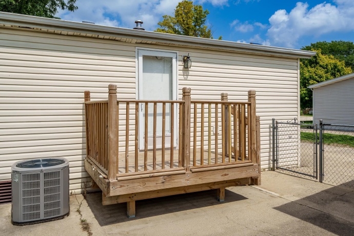 5381 EBONYWOOD, ROSCOE, Illinois 61073, 3 Bedrooms Bedrooms, ,2 BathroomsBathrooms,House,For Sale,EBONYWOOD,202505040