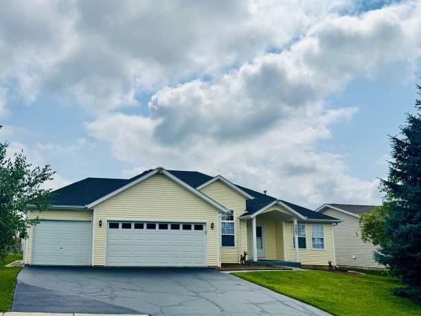 3063 Merseyshire, MACHESNEY PARK, Illinois 61115, 3 Bedrooms Bedrooms, ,3 BathroomsBathrooms,House,For Sale,Merseyshire,202505043