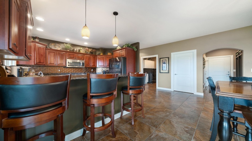 1815 White Pines, DIXON, Illinois 61021, 5 Bedrooms Bedrooms, ,3 BathroomsBathrooms,House,For Sale,White Pines,202505058