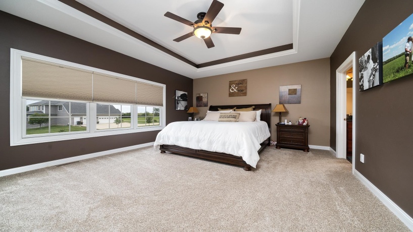 1815 White Pines, DIXON, Illinois 61021, 5 Bedrooms Bedrooms, ,3 BathroomsBathrooms,House,For Sale,White Pines,202505058