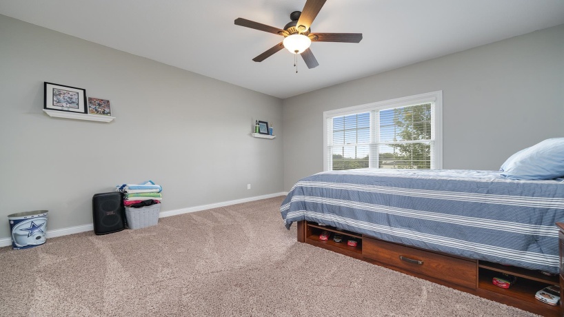 1815 White Pines, DIXON, Illinois 61021, 5 Bedrooms Bedrooms, ,3 BathroomsBathrooms,House,For Sale,White Pines,202505058