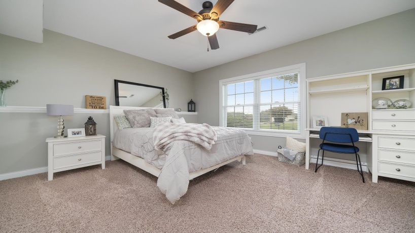 1815 White Pines, DIXON, Illinois 61021, 5 Bedrooms Bedrooms, ,3 BathroomsBathrooms,House,For Sale,White Pines,202505058