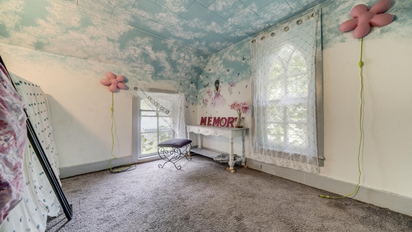 109 6th, STERLING, Illinois 61081, 3 Bedrooms Bedrooms, ,1 BathroomBathrooms,House,For Sale,6th,202503927