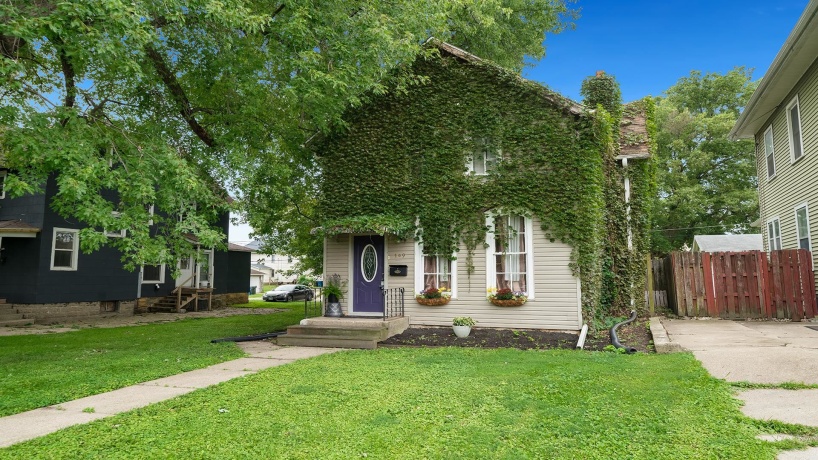 109 6th, STERLING, Illinois 61081, 3 Bedrooms Bedrooms, ,1 BathroomBathrooms,House,For Sale,6th,202503927
