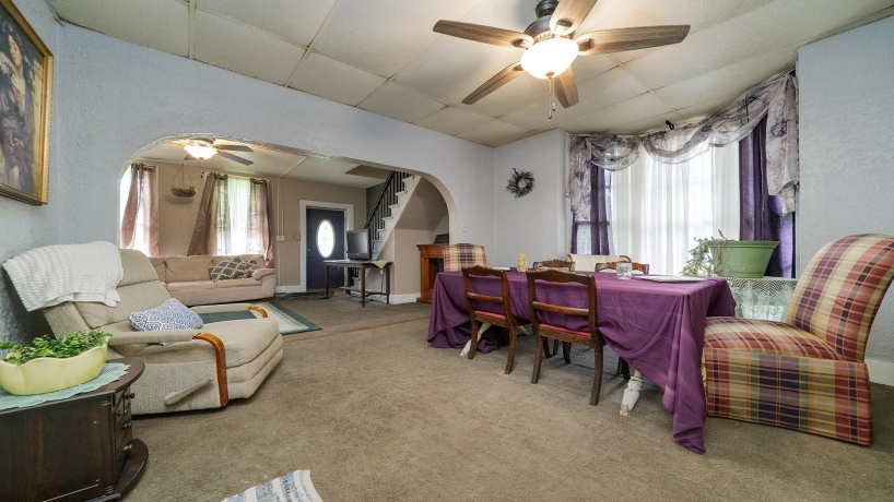 109 6th, STERLING, Illinois 61081, 3 Bedrooms Bedrooms, ,1 BathroomBathrooms,House,For Sale,6th,202503927