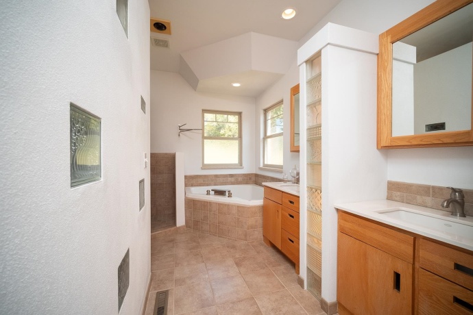 7822 Burr Oak, ROSCOE, Illinois 61073, 3 Bedrooms Bedrooms, ,2 BathroomsBathrooms,House,For Sale,Burr Oak,202505088