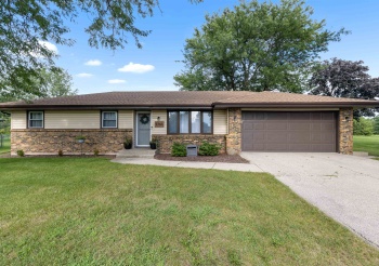 9763 Petunia, MACHESNEY PARK, Illinois 61115, 3 Bedrooms Bedrooms, ,2 BathroomsBathrooms,House,For Sale,Petunia,202505110