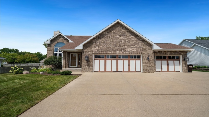 1850 Indian Springs, FREEPORT, Illinois 61032, 3 Bedrooms Bedrooms, ,2 BathroomsBathrooms,House,For Sale,Indian Springs,202505131