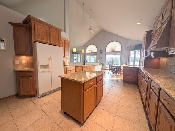 870 Breckenboro, LAKE SUMMERSET, Illinois 61019, 4 Bedrooms Bedrooms, ,3 BathroomsBathrooms,House,For Sale,Breckenboro,202505135