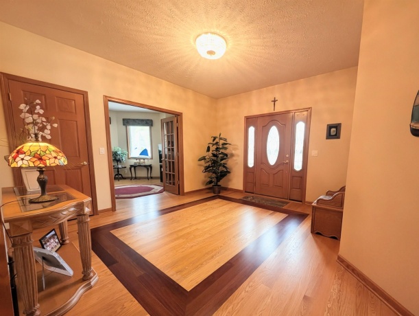 870 Breckenboro, LAKE SUMMERSET, Illinois 61019, 4 Bedrooms Bedrooms, ,3 BathroomsBathrooms,House,For Sale,Breckenboro,202505135