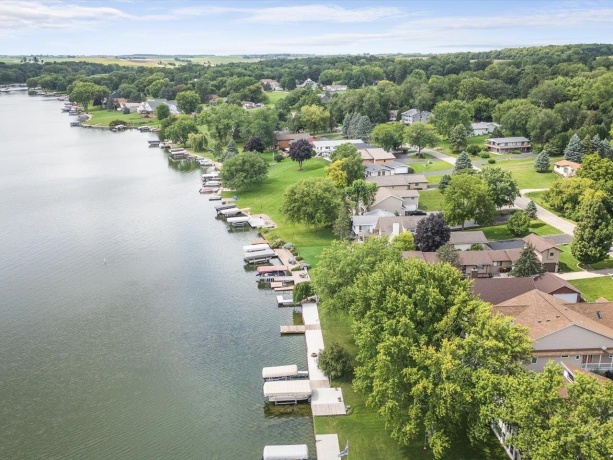 870 Breckenboro, LAKE SUMMERSET, Illinois 61019, 4 Bedrooms Bedrooms, ,3 BathroomsBathrooms,House,For Sale,Breckenboro,202505135