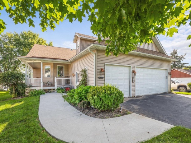 870 Breckenboro, LAKE SUMMERSET, Illinois 61019, 4 Bedrooms Bedrooms, ,3 BathroomsBathrooms,House,For Sale,Breckenboro,202505135