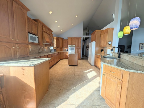 870 Breckenboro, LAKE SUMMERSET, Illinois 61019, 4 Bedrooms Bedrooms, ,3 BathroomsBathrooms,House,For Sale,Breckenboro,202505135