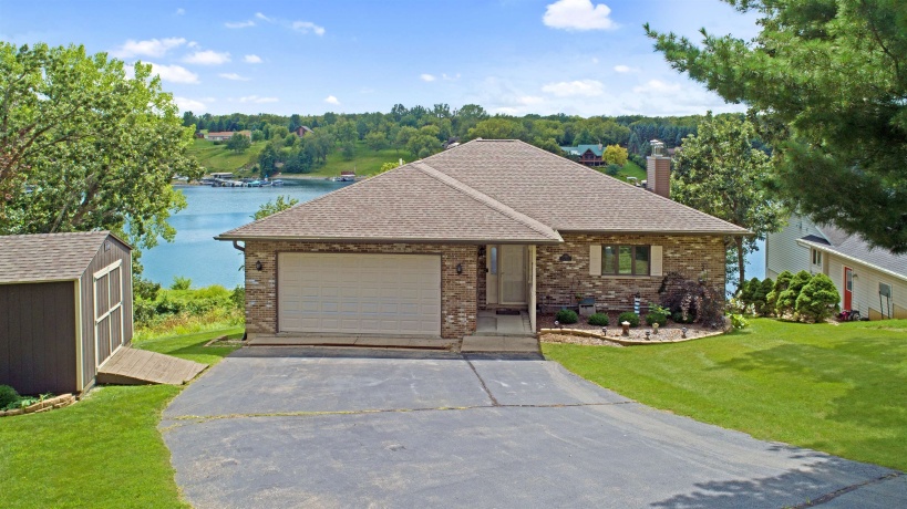 1-145 Perry, LAKE CARROLL, Illinois 61046, 2 Bedrooms Bedrooms, ,2 BathroomsBathrooms,House,For Sale,Perry,202505163