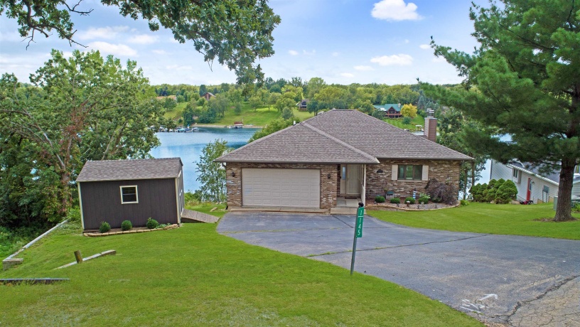 1-145 Perry, LAKE CARROLL, Illinois 61046, 2 Bedrooms Bedrooms, ,2 BathroomsBathrooms,House,For Sale,Perry,202505163