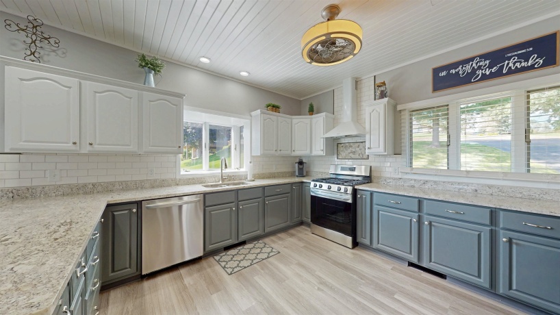 1-145 Perry, LAKE CARROLL, Illinois 61046, 2 Bedrooms Bedrooms, ,2 BathroomsBathrooms,House,For Sale,Perry,202505163