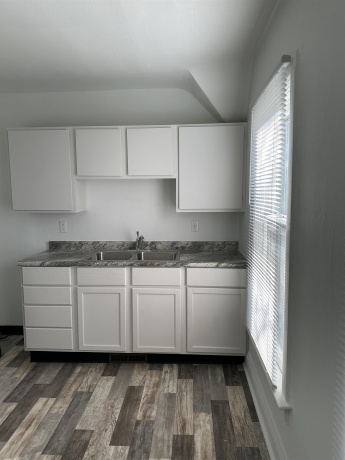 309 Pleasant, FREEPORT, Illinois 61032, ,3 - 4 Units,For Sale,Pleasant,202505169