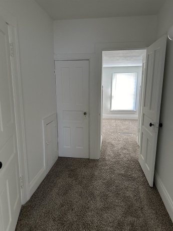 309 Pleasant, FREEPORT, Illinois 61032, ,3 - 4 Units,For Sale,Pleasant,202505169