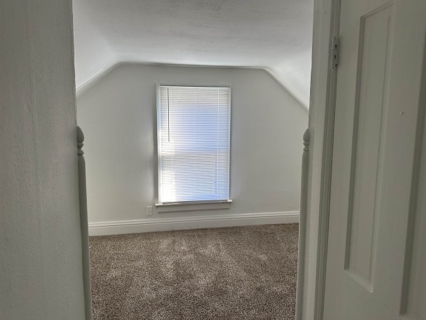 309 Pleasant, FREEPORT, Illinois 61032, ,3 - 4 Units,For Sale,Pleasant,202505169