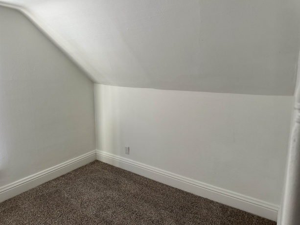 309 Pleasant, FREEPORT, Illinois 61032, ,3 - 4 Units,For Sale,Pleasant,202505169