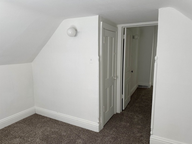 309 Pleasant, FREEPORT, Illinois 61032, ,3 - 4 Units,For Sale,Pleasant,202505169