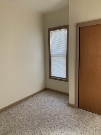 309 Pleasant, FREEPORT, Illinois 61032, ,3 - 4 Units,For Sale,Pleasant,202505169