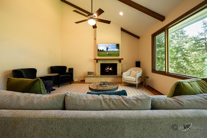 4720 Longhollow, GALENA, Illinois 61036, 4 Bedrooms Bedrooms, ,3 BathroomsBathrooms,House,For Sale,Longhollow,202505170