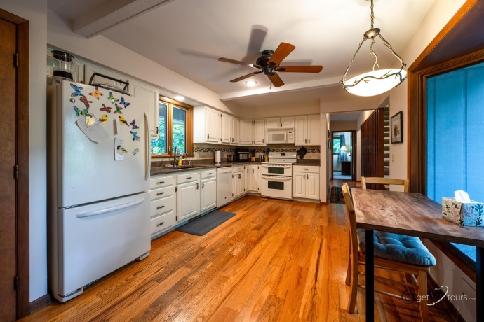 4720 Longhollow, GALENA, Illinois 61036, 4 Bedrooms Bedrooms, ,3 BathroomsBathrooms,House,For Sale,Longhollow,202505170