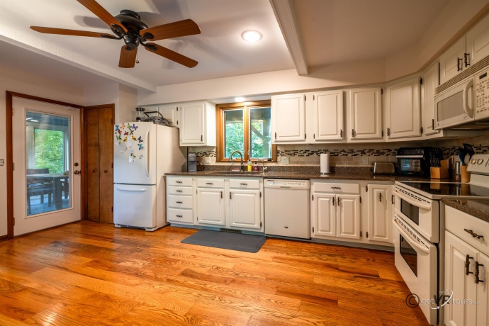 4720 Longhollow, GALENA, Illinois 61036, 4 Bedrooms Bedrooms, ,3 BathroomsBathrooms,House,For Sale,Longhollow,202505170