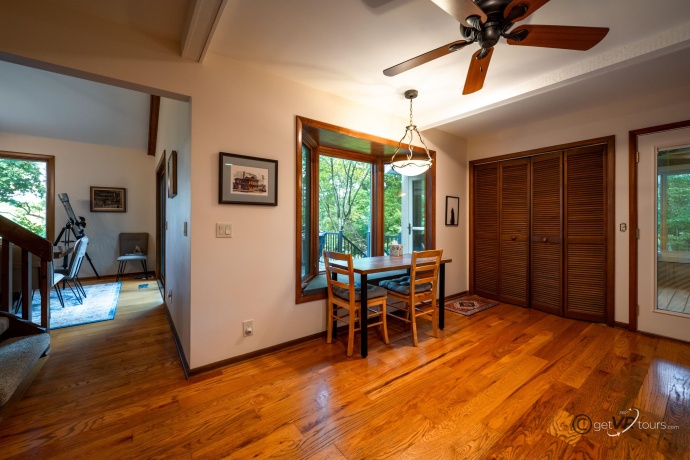 4720 Longhollow, GALENA, Illinois 61036, 4 Bedrooms Bedrooms, ,3 BathroomsBathrooms,House,For Sale,Longhollow,202505170